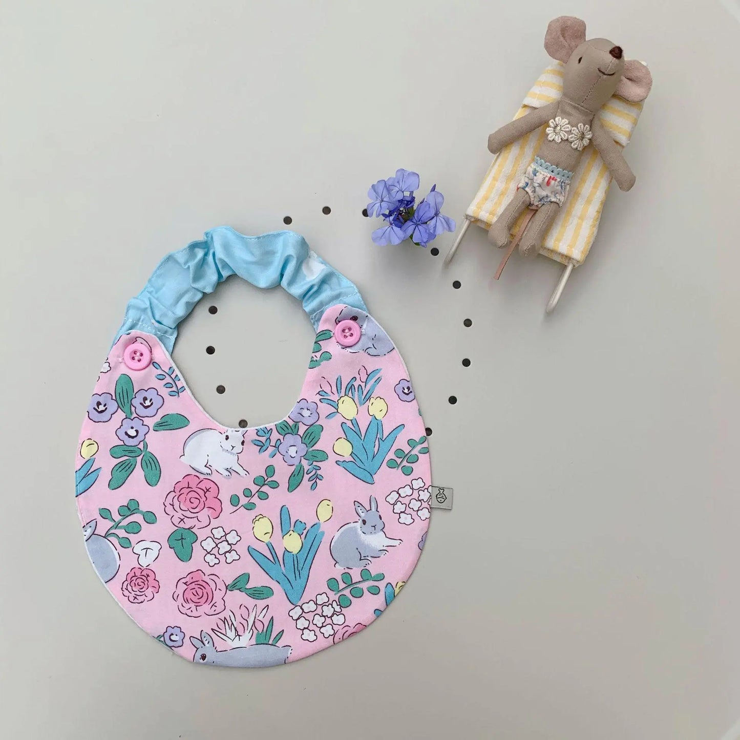 Serviette de salive amovible avec bande élastique pour nouveau-né